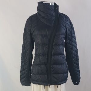 Lululemon Blk Nylon Puffer Jacket.